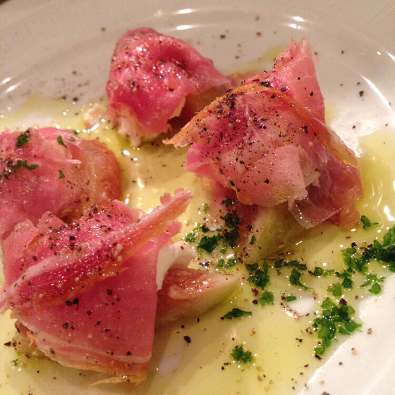 イチヂクと生ハムの前菜(パセリ)