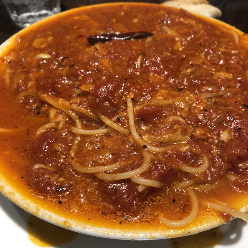 ニンニクとトマトと唐辛子のパスタ(IVO ホームズパスタ 新宿店 （イヴォホームズパスタ）)