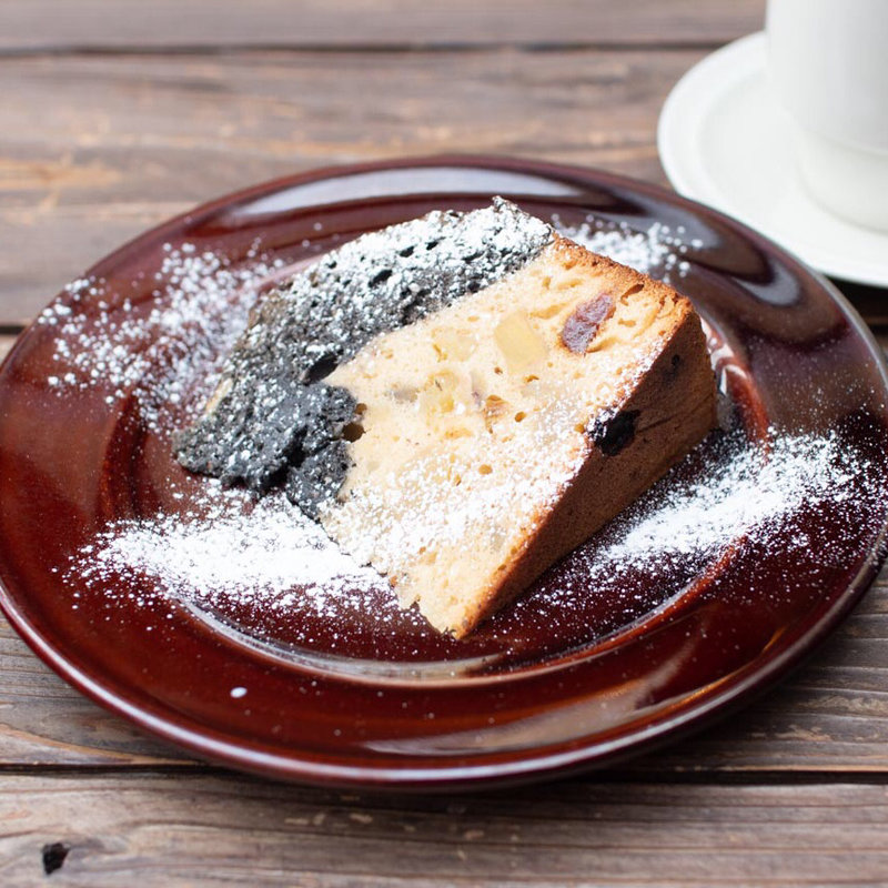 津山産有機さつま芋と黒ごまのバターケーキ(パーランド （parland）)