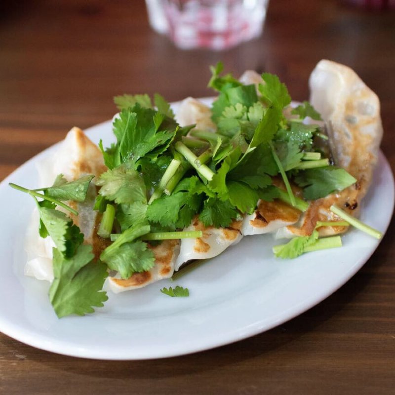 パクチー餃子(姫路中華バル 香)