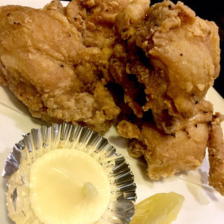 鳥の唐揚げ(焼鳥はなび)