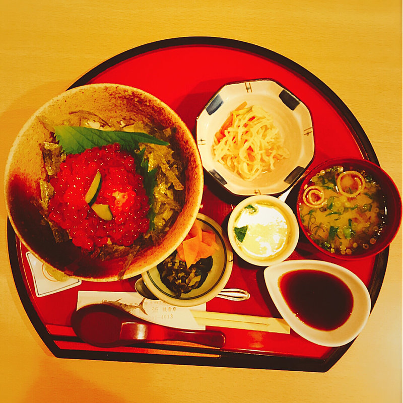 イクラ丼(暖流 )