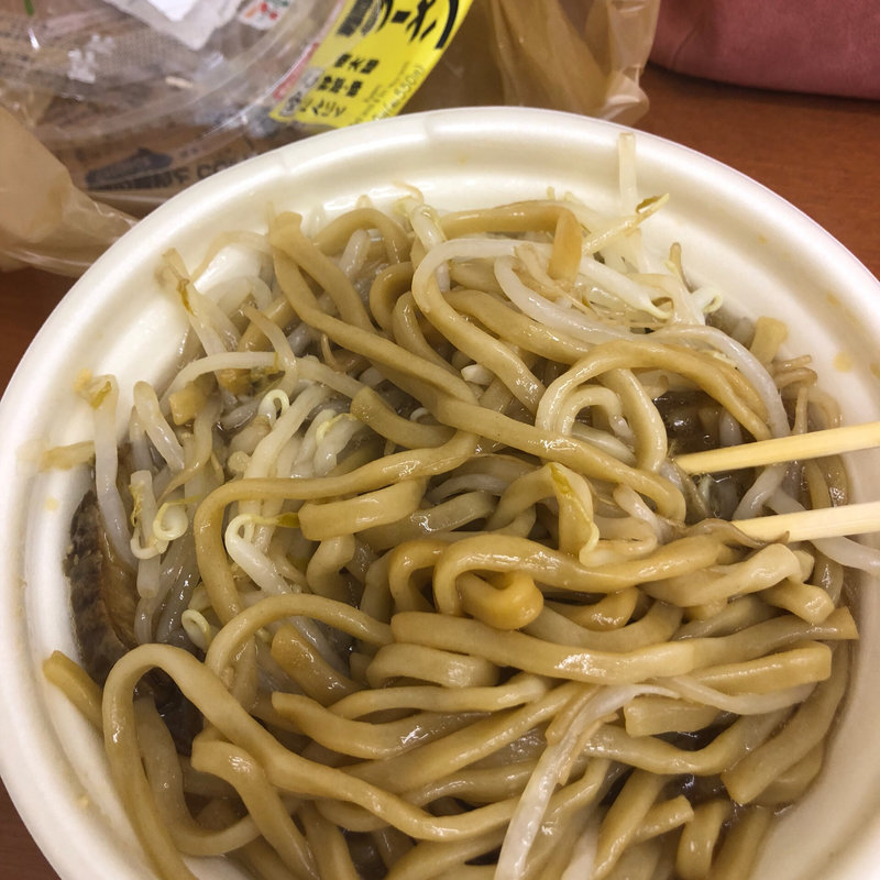 豚ラーメン(セブンイレブン 神田淡路町ワテラス店)