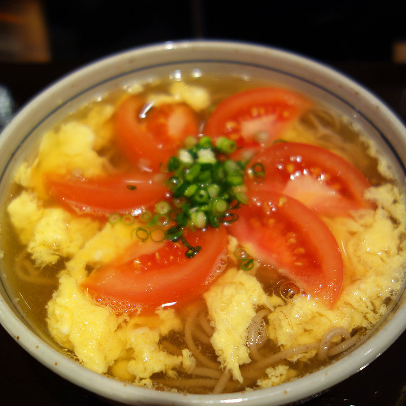 あったかトマトの玉子とじ蕎麦(蕎麦Cafe nino(そばカフェ・ニノ))