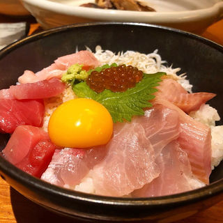 海鮮丼(銀平 北新地店 （ぎんぺい）)