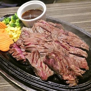 ハラミステーキ250g(肉バル MEAT BOY N.Y 梅田大阪駅前店)