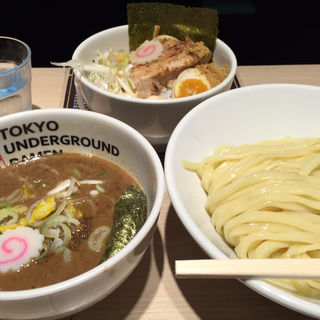 (UNDERGROUND RAMEN 頑者)