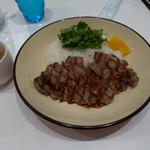 サーロインステーキ丼