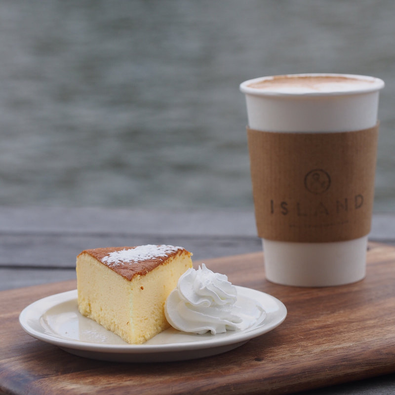 スフレチーズケーキ(アンド アイランド)