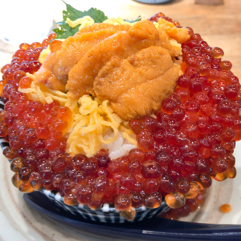 雲丹のせイクラこぼれ飯(魚河岸酒場 FUKU浜金 KITTE名古屋店)