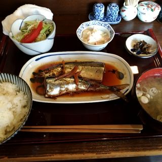 日替わり煮魚定食(蛍)