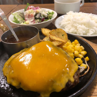 チーズ焼きハンバーグ(ハンバーグレストランBOSTON 堺プラットプラット店)