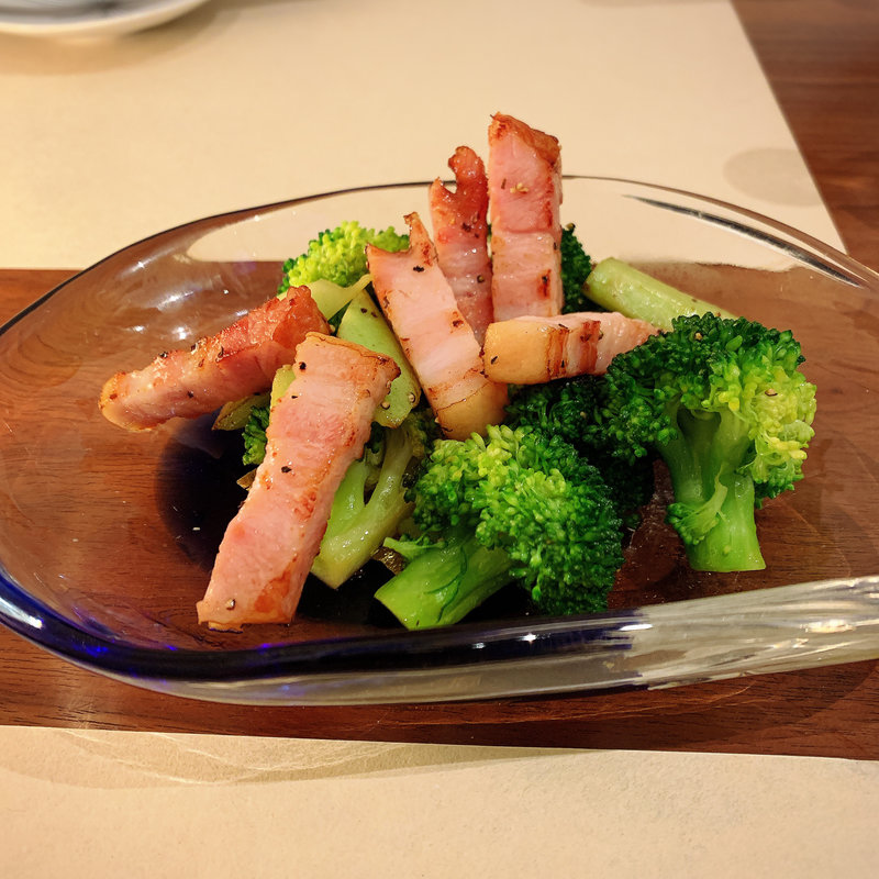 厚切りベーコンとブロッコリー炒め(SHIRU)