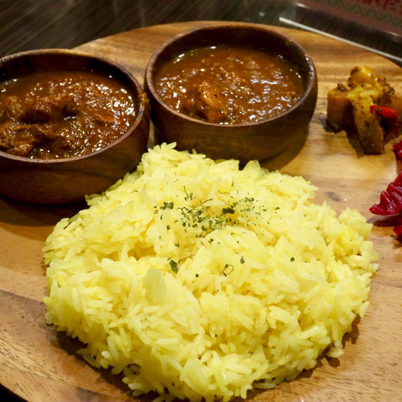 チキンとフィッシュのあいがけカレー(マサラ食堂)