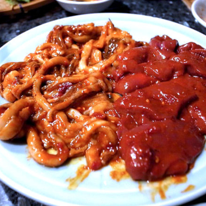 レバーとイカの盛り合せ(とらじ館 日暮里店)