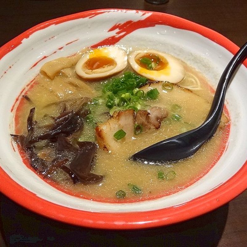 博多味玉ラーメン(本場博多ラーメン・油そば 一号艇)