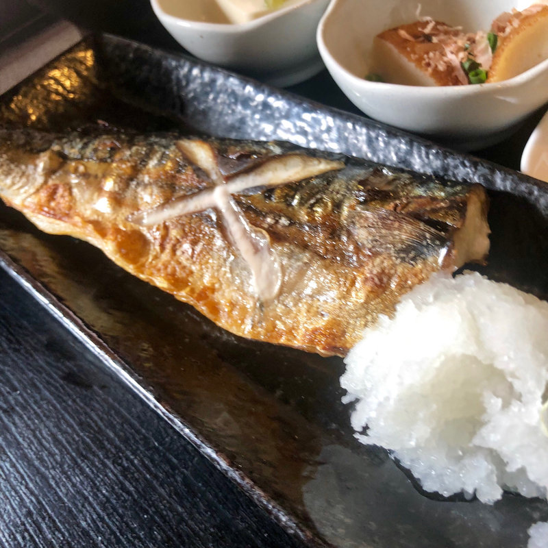 昆布サバ塩焼き(鉄板焼き 璃珠)