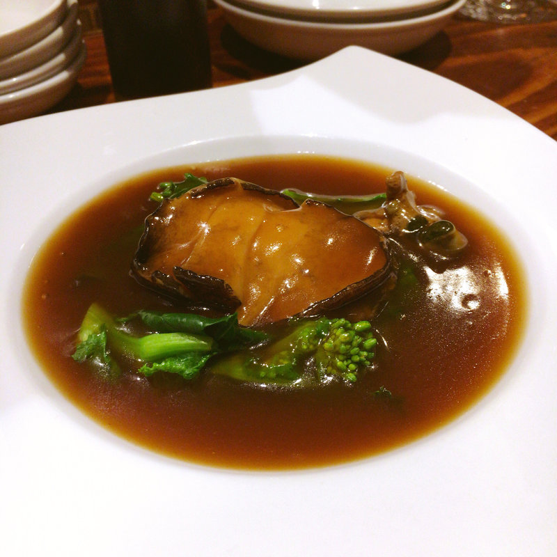 蝦夷あわびのオイスター煮込み(中国料理・青藍)