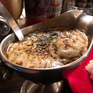 牛すじ炙りチーズカレーライス(カレー屋 アカマル)