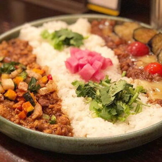 ◆ハーフハーフカリー(CURRY BAR シューベル (カレーバーシューベル))