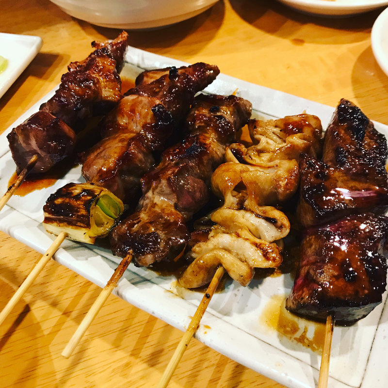 串盛り合わせ5本（タレ）(名物やきとん　とみちゃん)