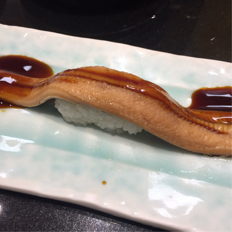 穴子ハーフ(回し寿司 活 美登利)