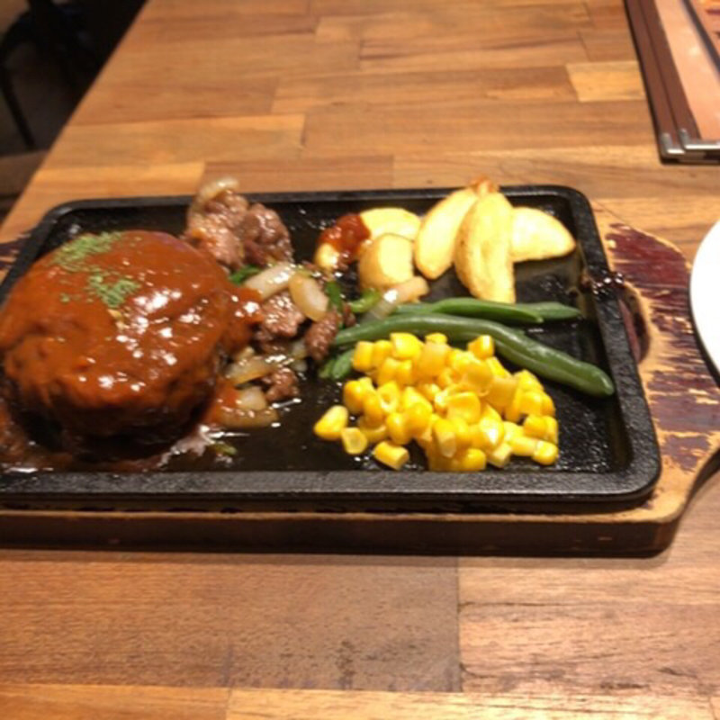 サイコロステーキ&ハンバーグ(ハンバーグ＆ステーキ 听 梅小路店 （ポンド）)