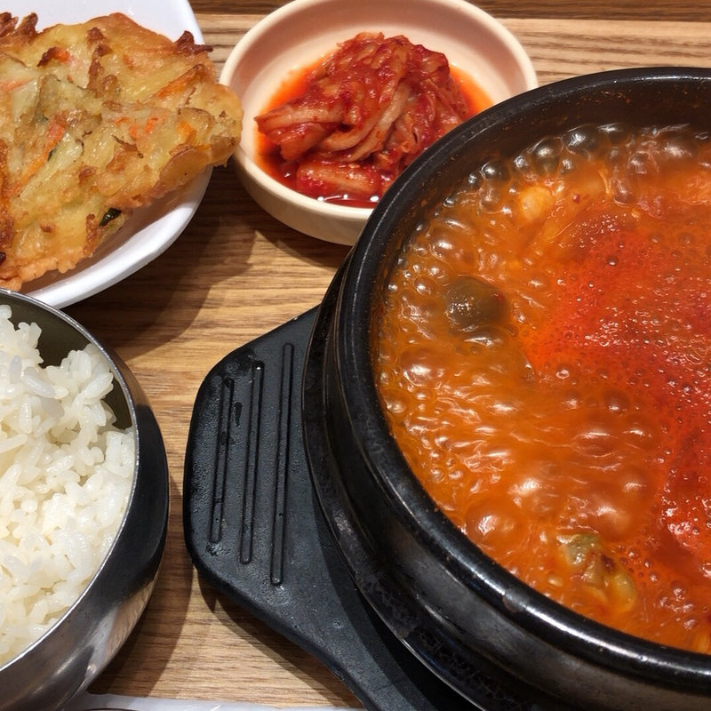 スンドゥブ(チヂミセット)(韓美膳DELI マークイズみなとみらい店)