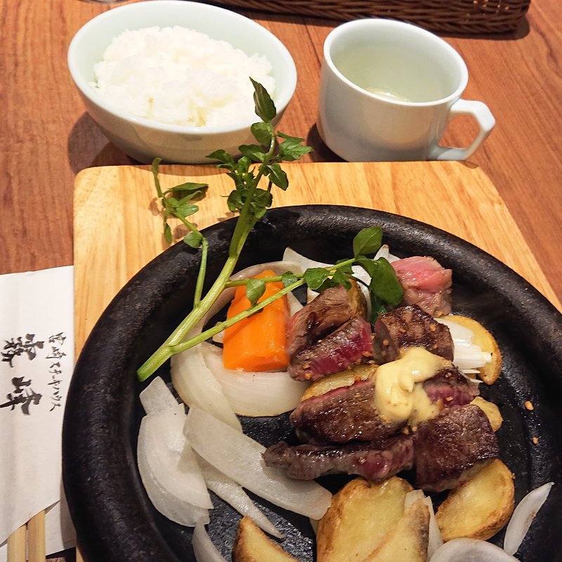 厳選赤身ステーキランチS（100g）(宮崎ステーキハウス 霧峰 川崎アゼリア店)