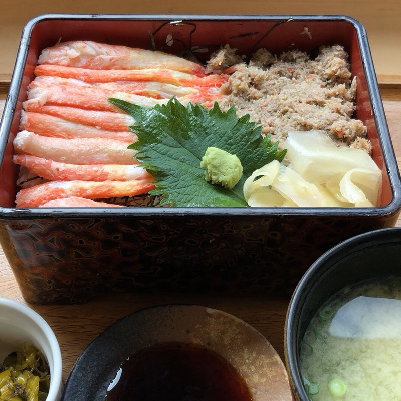 紅ずわい蟹重(ビストロカフェ ももてなし家)