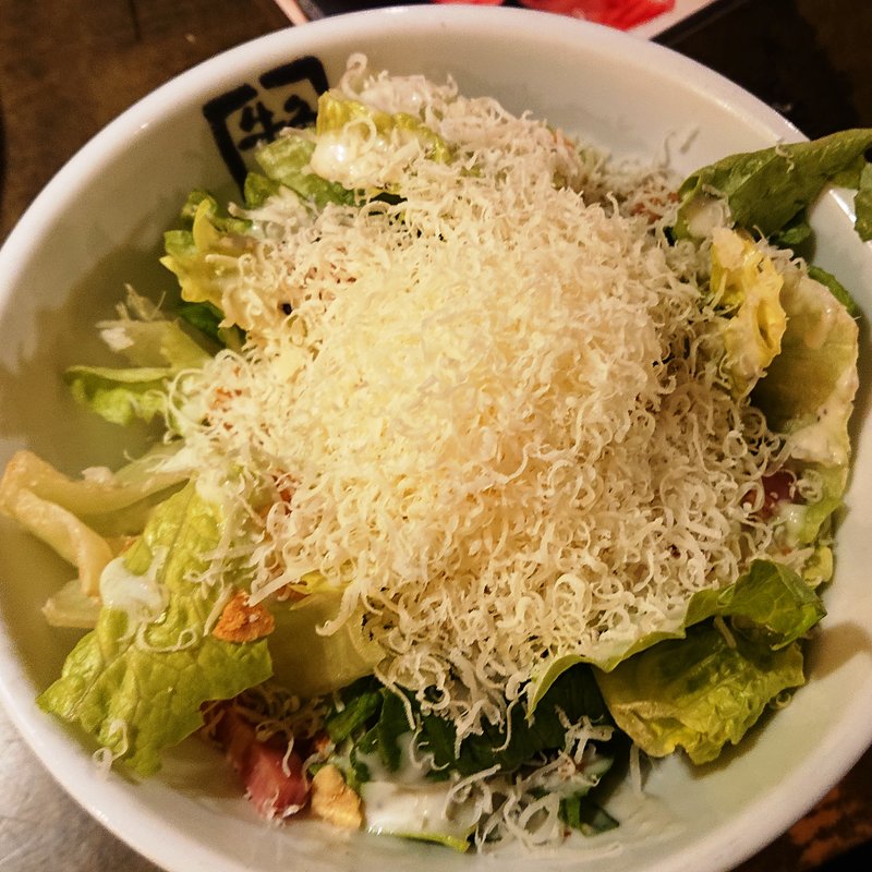温玉とベーコンのシーザーサラダ（ハーフ）(牛角 つるみ西口店 （ギュウカク）)