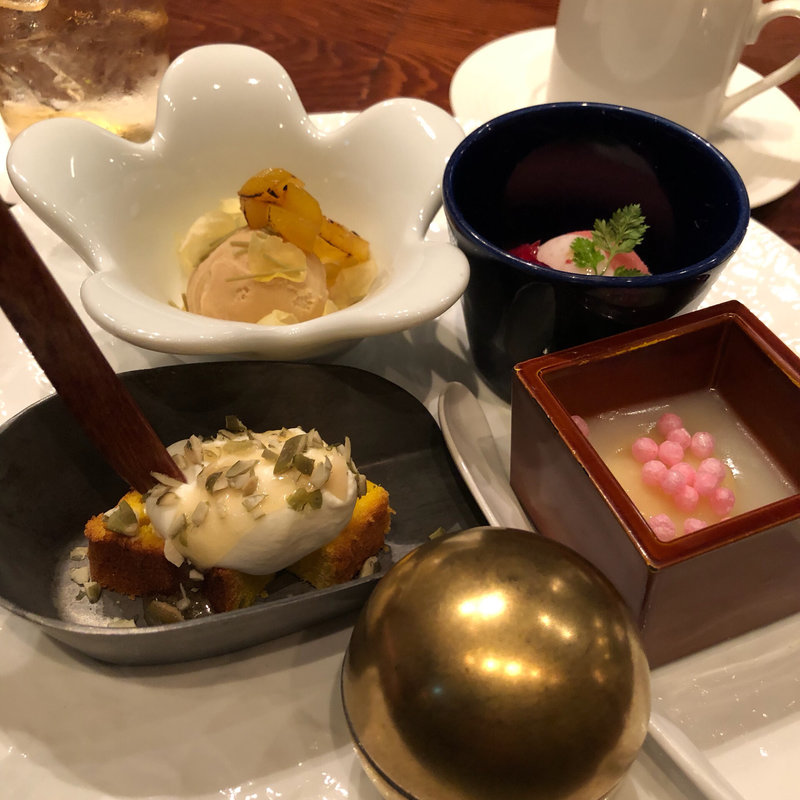 (サル ドゥ マキノ (salle de Makino))