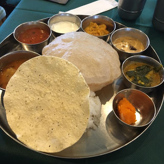 ベジタリアンミールス(エー・ラージ)