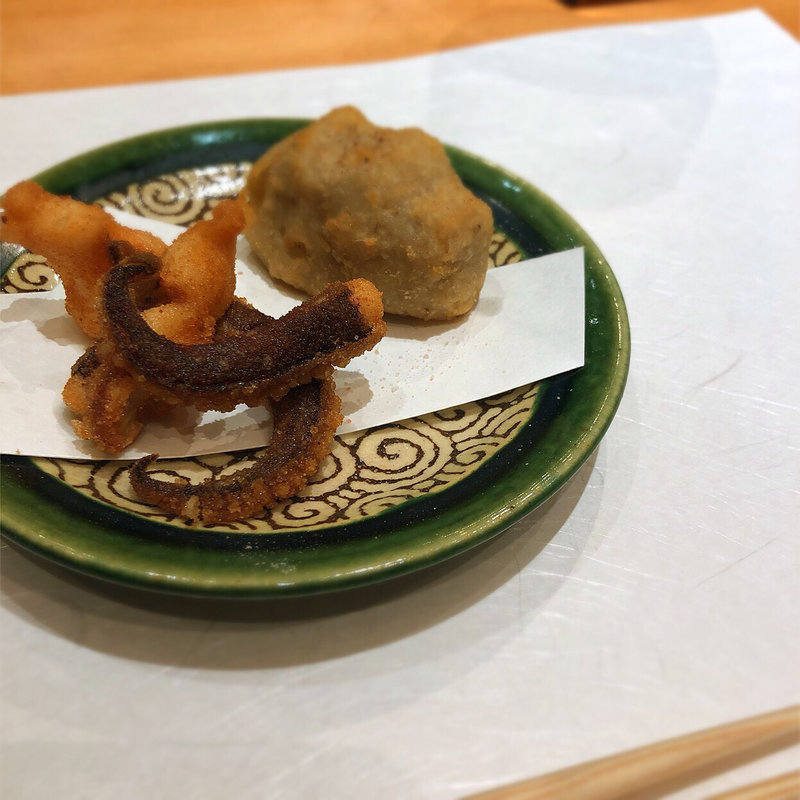 あさばた蓮根とイカゲソの揚げ物(小料理 そっせ)