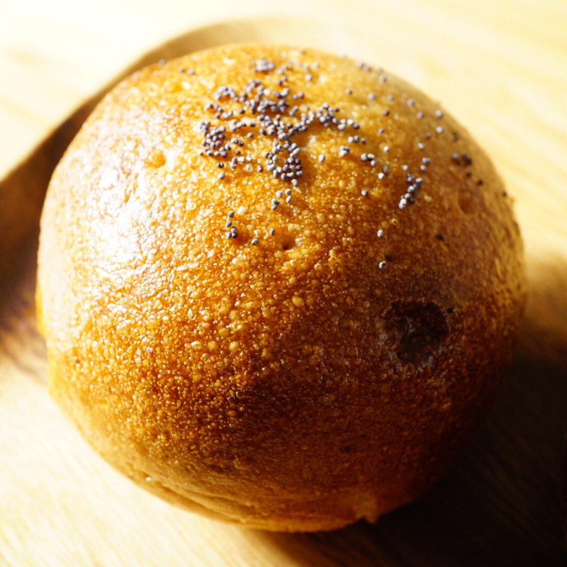 クリームチーズあんぱん(まるみベーグル)