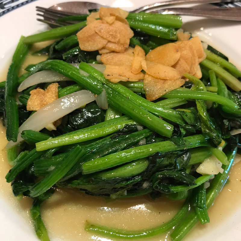 ほうれん草のニンニク炒め(サイゴンマジェスティック)