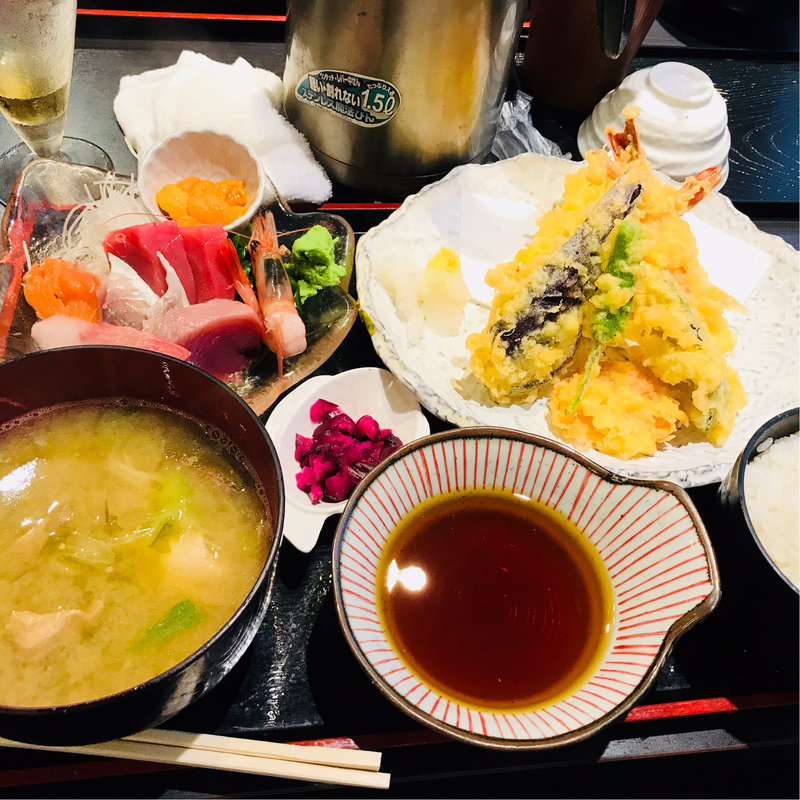 天丼と刺身付定食(さかなや 市場食堂)