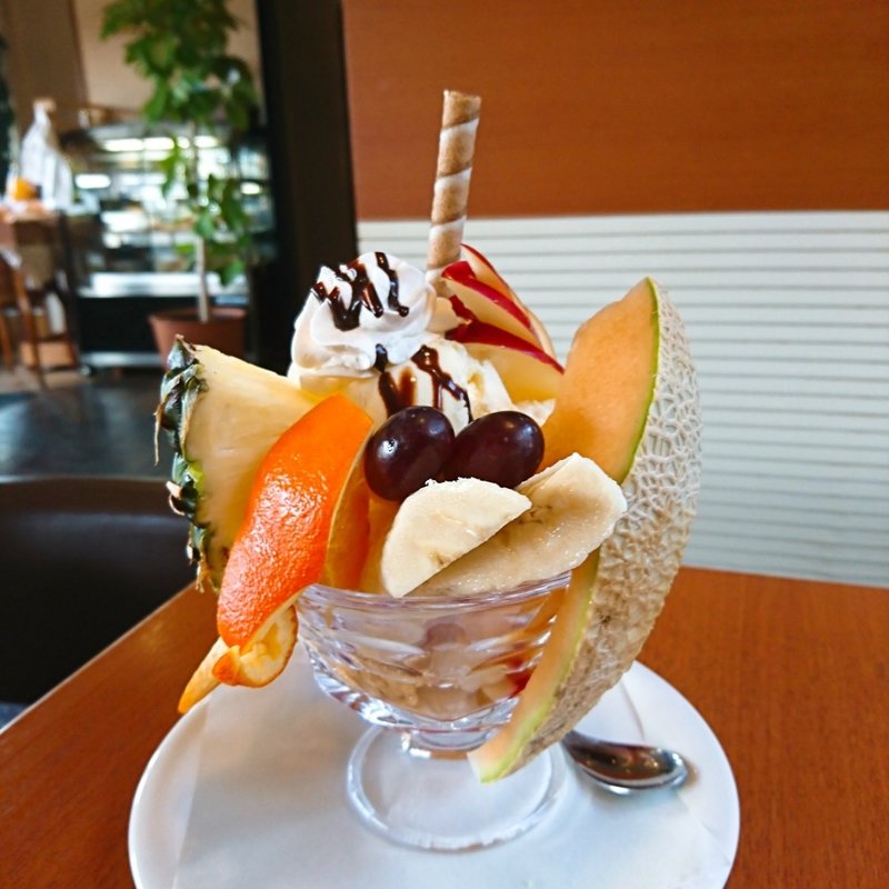 フルーツパフェ(パサトーレ)