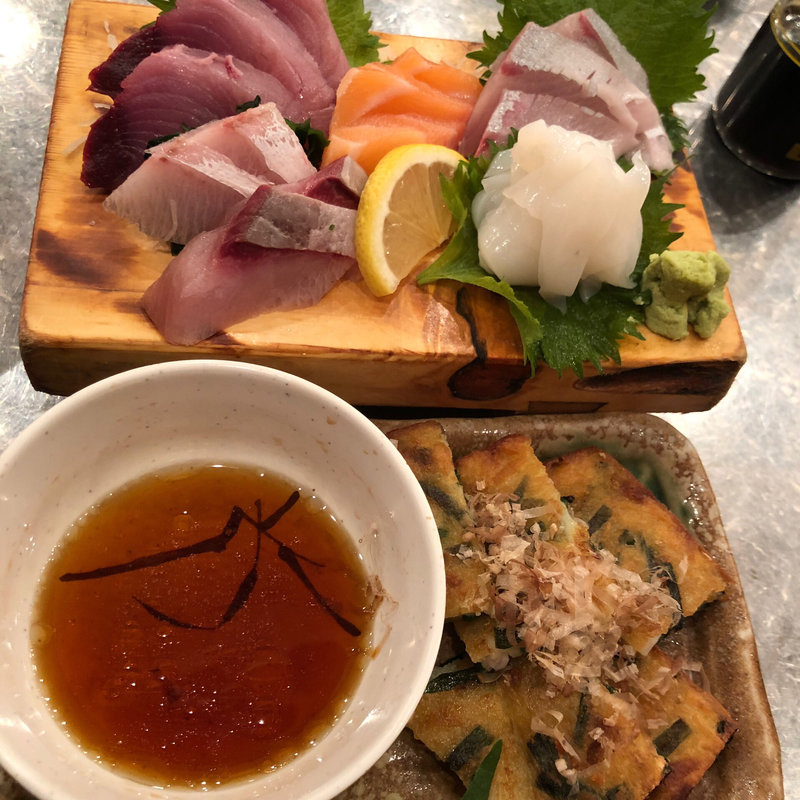 刺身盛り合わせ(海鮮屋台おくまん 中崎町店)