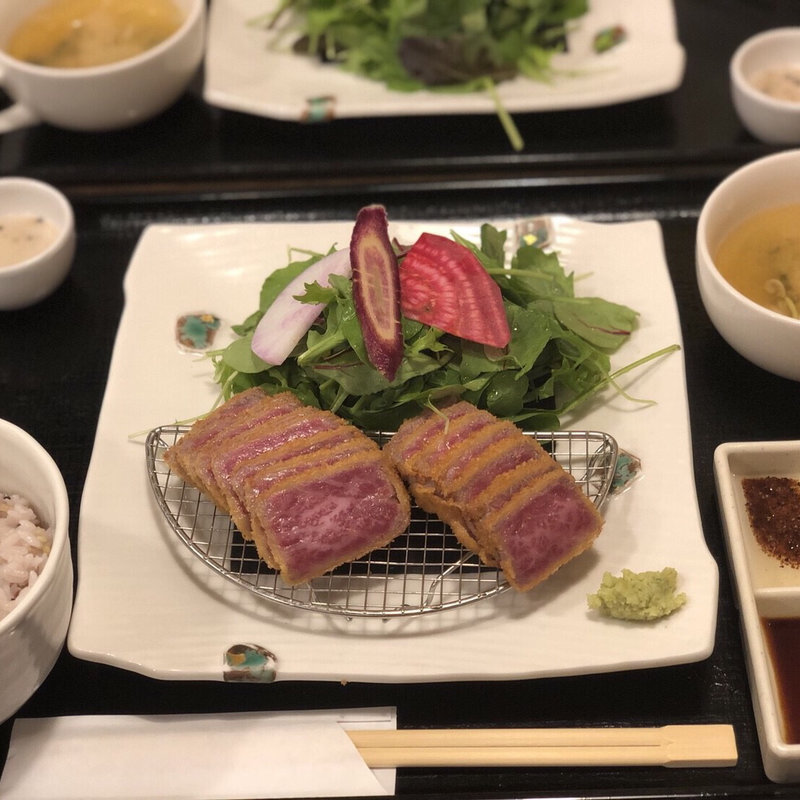 (牛かつ あおな)