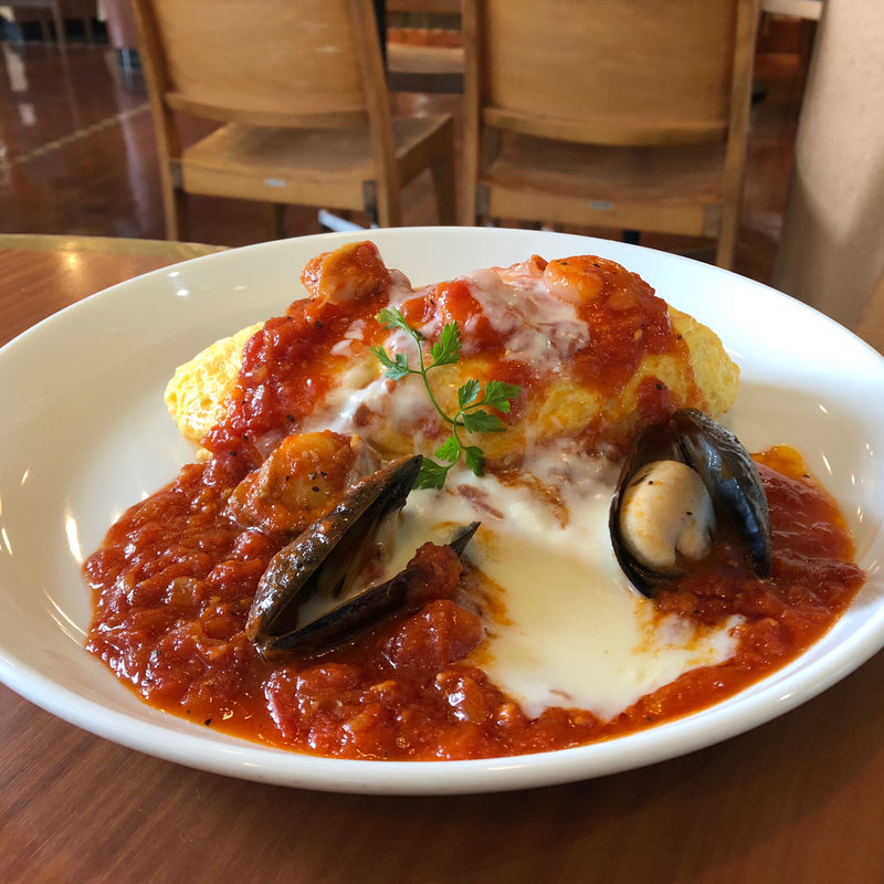 3種魚介のダブルソースオムライス(しゃぽーるーじゅ 京橋ＩＭＰ店)