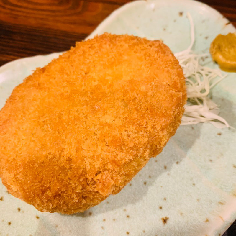 カレーコロッケ(もつ焼き たかみや)