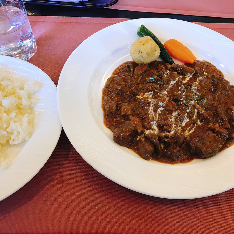 ハッシュドビーフ(黒船亭 （クロフネテイ）)