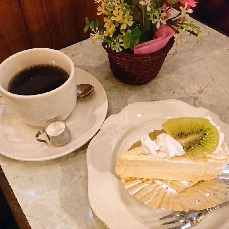ケーキセット(純喫茶 ヒスイ)