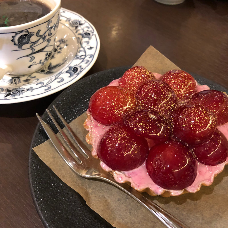 モンターニュ ドゥレザン(ファリ・ブゥール 東京駅一番街店)
