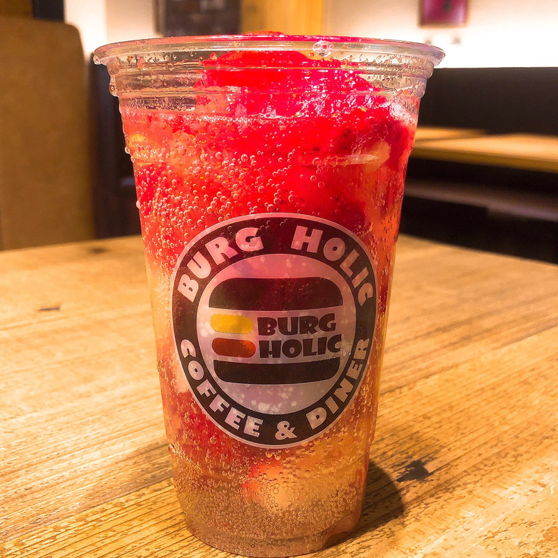 凍結かちわり苺のソーダ(BURG HOLIC)