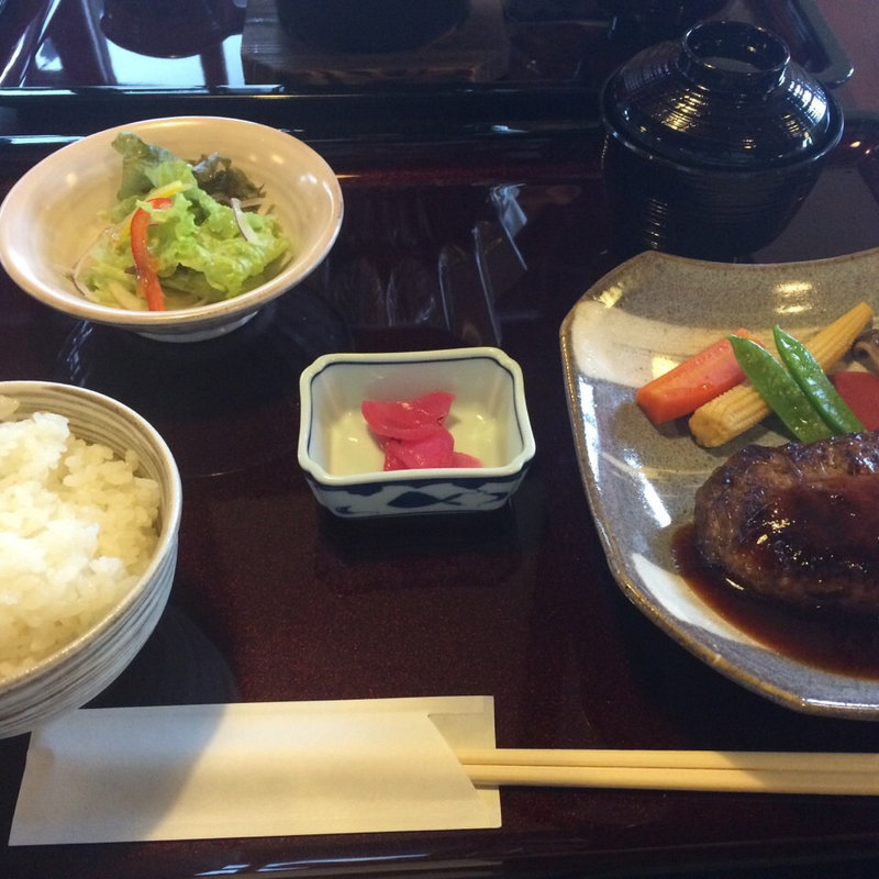 ハンバーグ(浜ぐら)