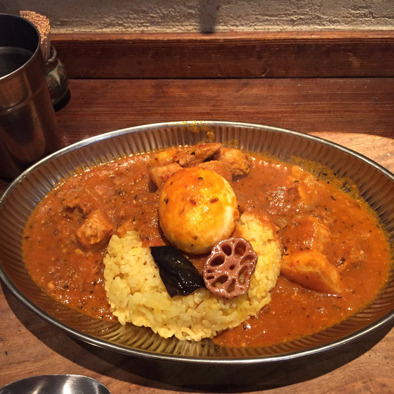 豚バラとゆで卵のカレー(ヌンクイ)