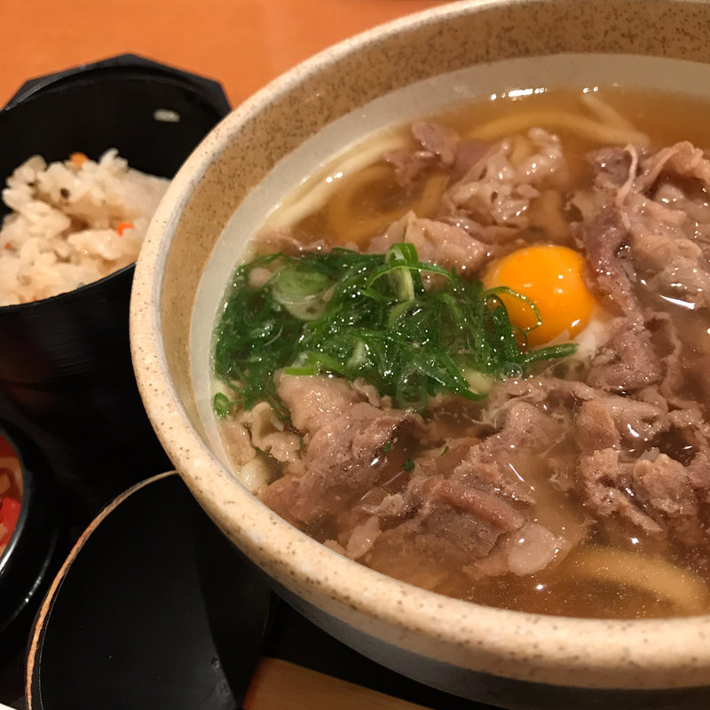 肉うどん定食(自家製麺 杵屋 六本木泉ガーデンタワー店)