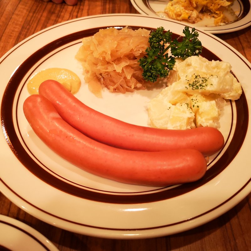 フランクフルトソーセージ(ゆで 3本)(ドイツ ビアハウス ハンブルク)